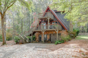 Peaceful Paradise Cabin Farmhouse with Huge Hot Tub